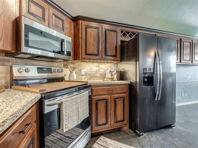 6800 NW 136th Place, Oklahoma City, OK 73142