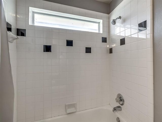 6800 NW 136th Place, Oklahoma City, OK 73142