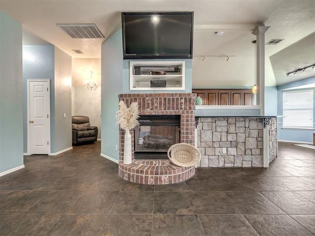 6800 NW 136th Place, Oklahoma City, OK 73142