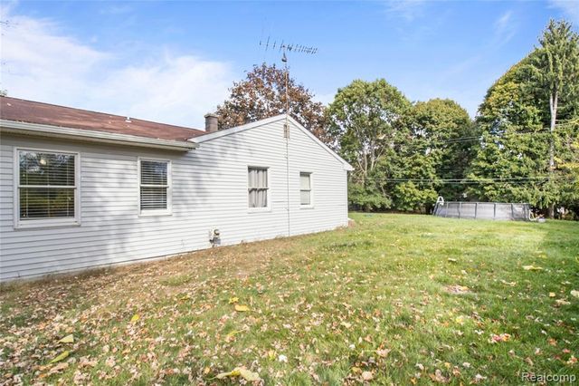 2124 Welch Road, Commerce Twp, MI 48390