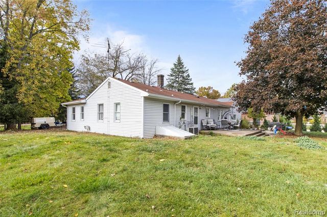 2124 Welch Road, Commerce Twp, MI 48390