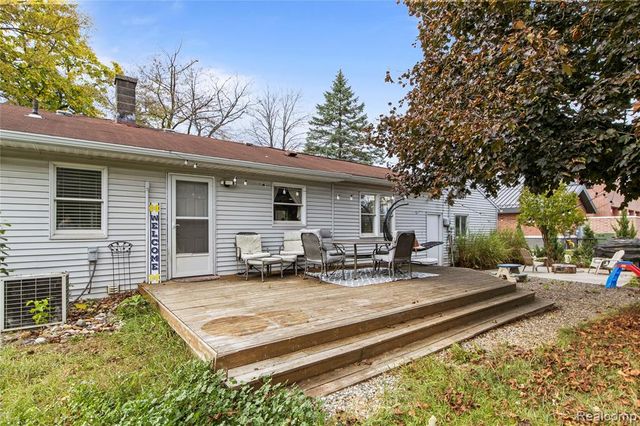 2124 Welch Road, Commerce Twp, MI 48390