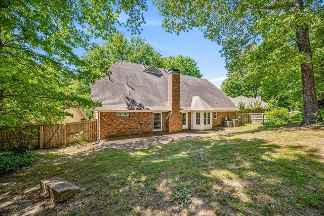 2174 CARROLLWOOD LN, Cordova, TN 38016