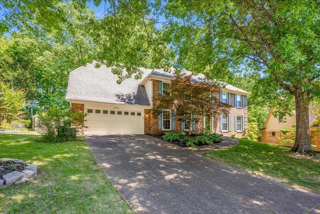 2174 CARROLLWOOD LN, Cordova, TN 38016