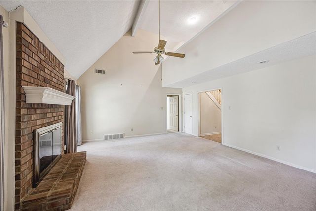 2174 CARROLLWOOD LN, Cordova, TN 38016