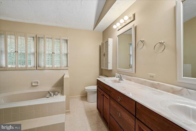 12651 THUNDER CHASE DR, Reston, VA 20191