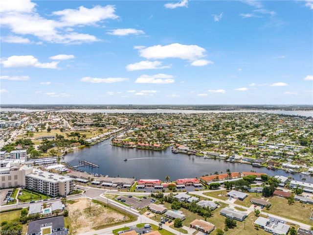 408 Tudor DR 1A, Cape Coral, FL 33904