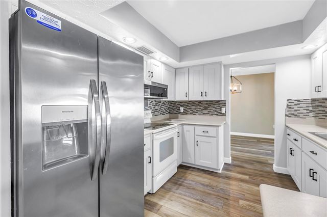 5771 TIMBERLAKE, Sarasota, FL 34243