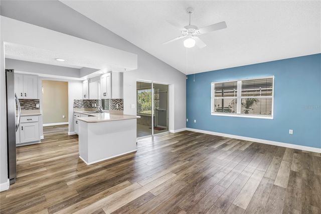 5771 TIMBERLAKE, Sarasota, FL 34243