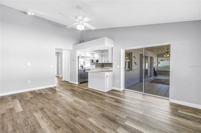 5771 TIMBERLAKE, Sarasota, FL 34243