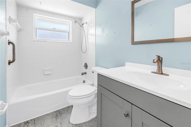 5771 TIMBERLAKE, Sarasota, FL 34243