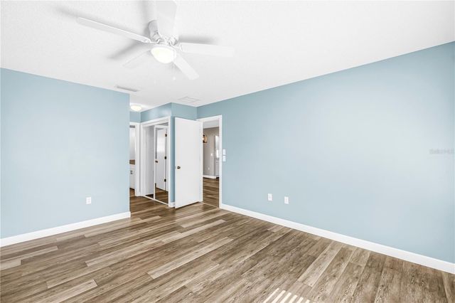 5771 TIMBERLAKE, Sarasota, FL 34243