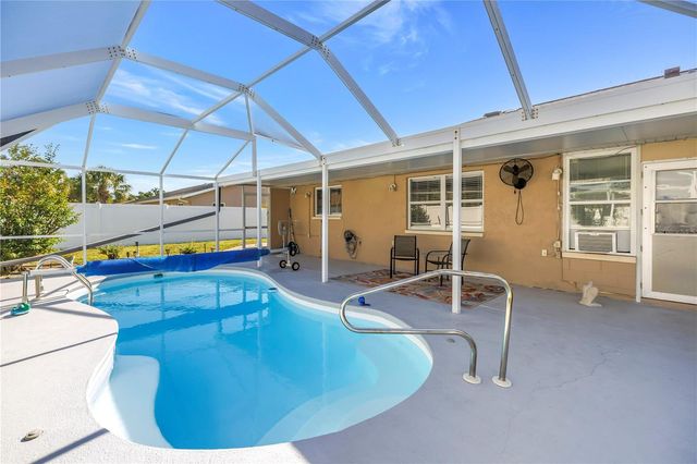 5771 TIMBERLAKE, Sarasota, FL 34243