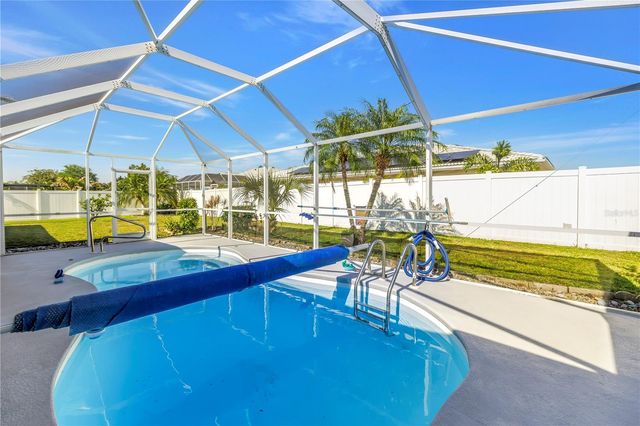 5771 TIMBERLAKE, Sarasota, FL 34243
