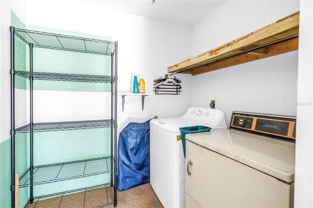 5771 TIMBERLAKE, Sarasota, FL 34243