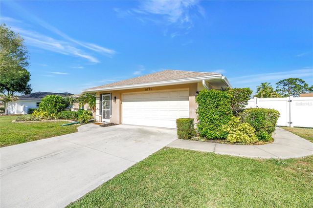 5771 TIMBERLAKE, Sarasota, FL 34243
