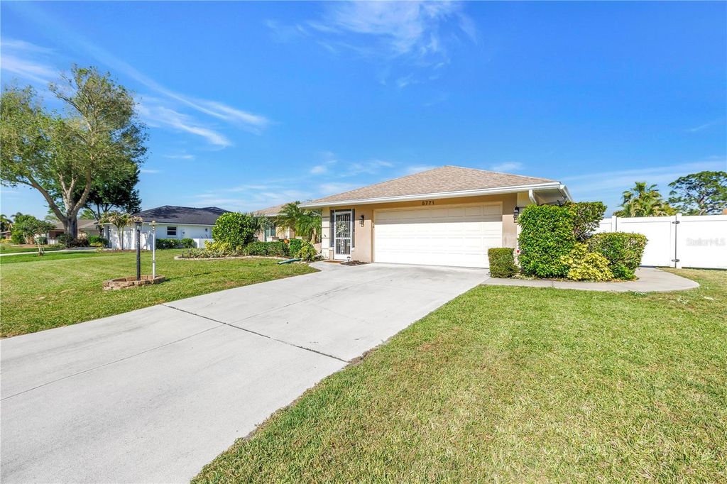 5771 TIMBERLAKE, Sarasota, FL 34243