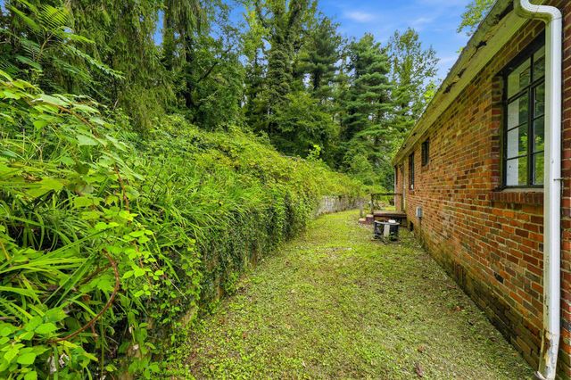 1409 Lookout Drive, Huntington, WV 25701