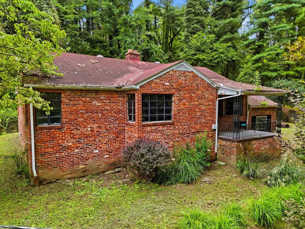 1409 Lookout Drive, Huntington, WV 25701