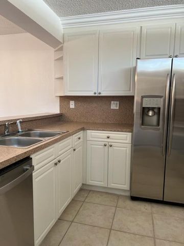 8285 Severn Drive B, Boca Raton, FL 33433