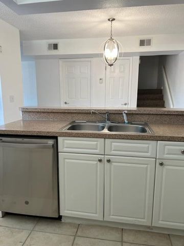 8285 Severn Drive B, Boca Raton, FL 33433