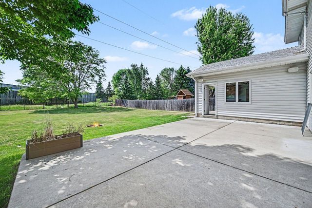 9340 Jarrod Avenue S, Cottage Grove, MN 55016