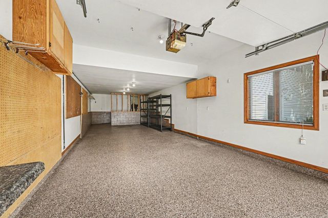 9340 Jarrod Avenue S, Cottage Grove, MN 55016