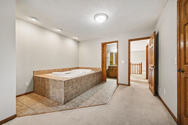 9340 Jarrod Avenue S, Cottage Grove, MN 55016