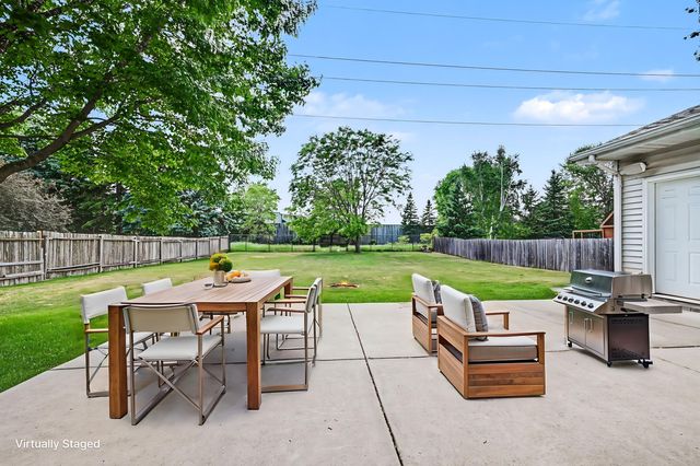 9340 Jarrod Avenue S, Cottage Grove, MN 55016