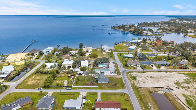 2727 Michigan Avenue, Panama City, FL 32405