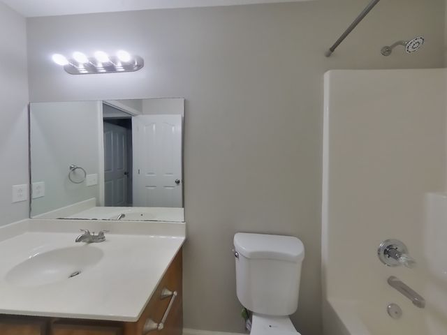 2108 Montgomery Ln, La Vergne, TN 37086