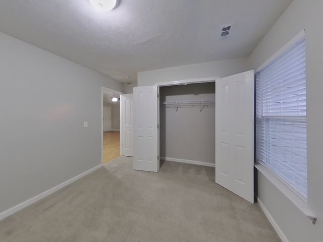 2108 Montgomery Ln, La Vergne, TN 37086