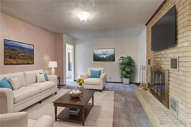 5545 Fountain Road, Joplin, MO 64801