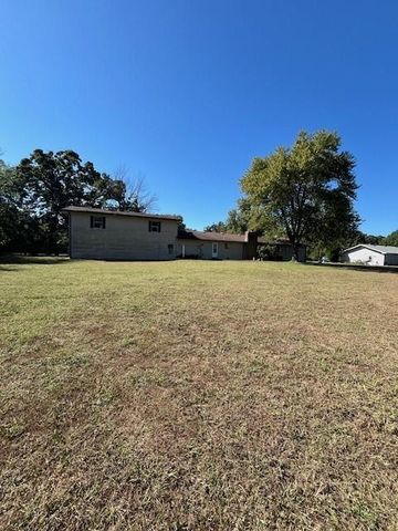 5545 Fountain Road, Joplin, MO 64801