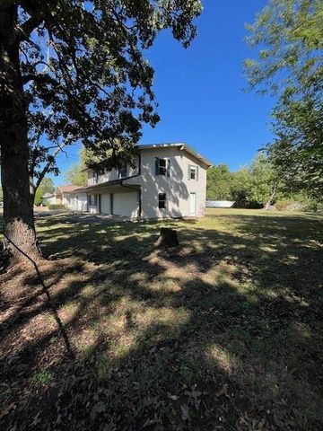 5545 Fountain Road, Joplin, MO 64801