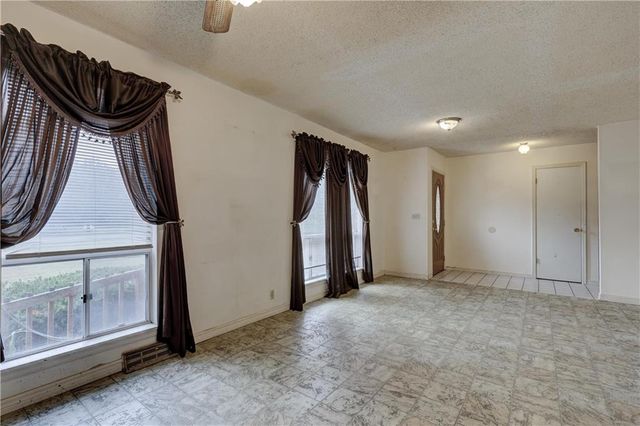 5545 Fountain Road, Joplin, MO 64801