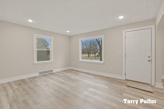 825 Stevens Street, Muskegon, MI 49442