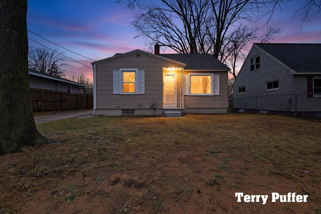 825 Stevens Street, Muskegon, MI 49442