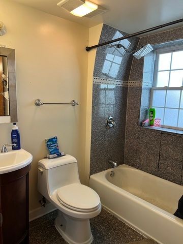 5205 W Drummond Place 1, Chicago, IL 60639