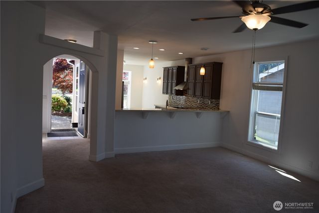 92 Sunset Meadows Lane, Port Hadlock, WA 98339