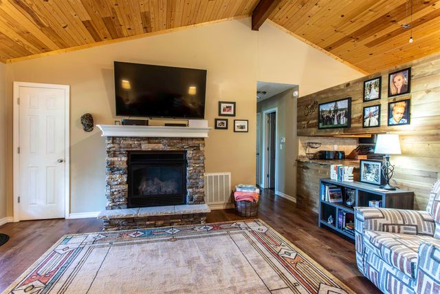 51 Winnebago Drive, Cherokee Village, AR 72529