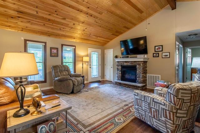 51 Winnebago Drive, Cherokee Village, AR 72529
