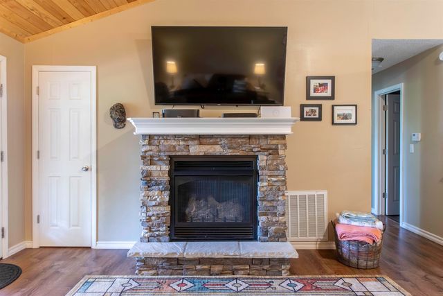 51 Winnebago Drive, Cherokee Village, AR 72529