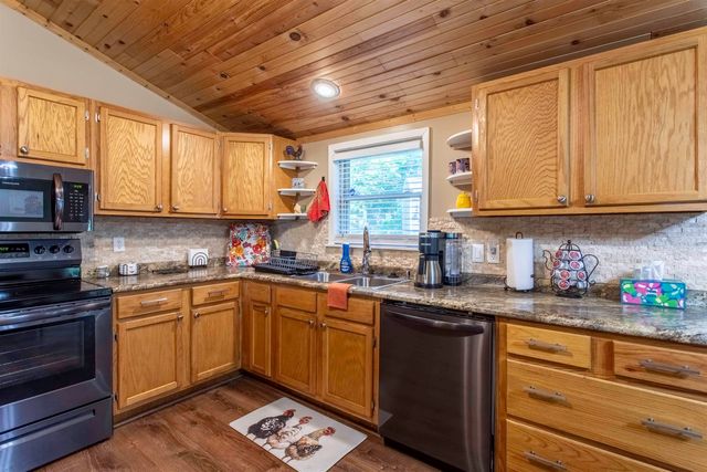 51 Winnebago Drive, Cherokee Village, AR 72529