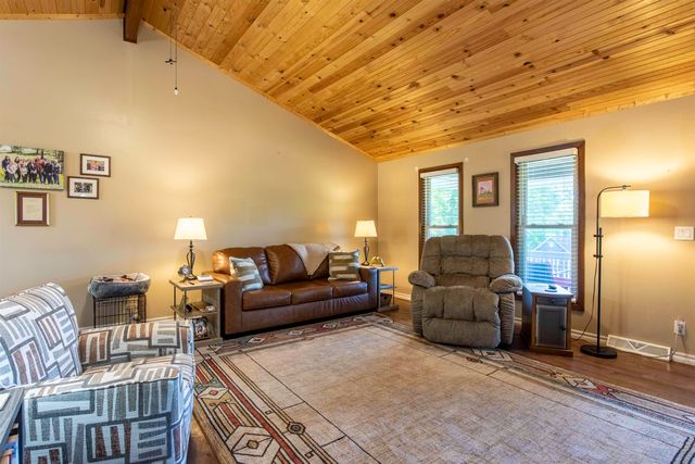 51 Winnebago Drive, Cherokee Village, AR 72529