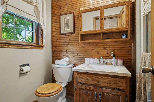 10416 State Road 120, Middlebury, IN 46540