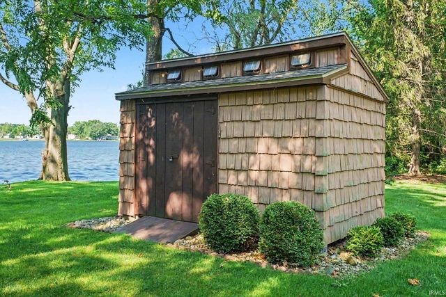 10416 State Road 120, Middlebury, IN 46540