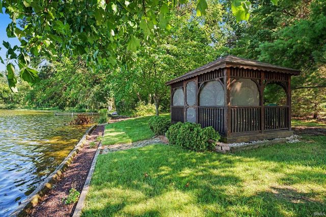 10416 State Road 120, Middlebury, IN 46540