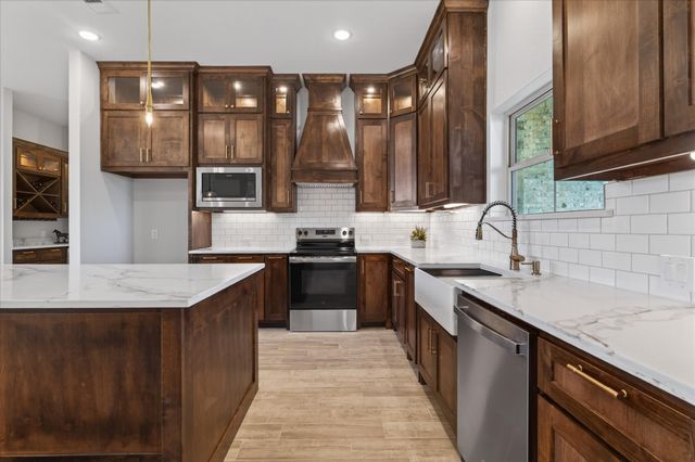 861 Alondrita Street, Celeste, TX 75423