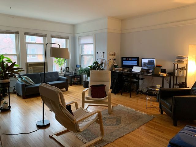 1319 W Early Avenue 2, Chicago, IL 60660